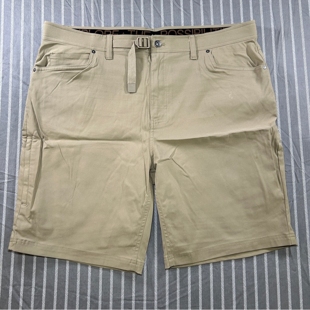 Gerry Men’s 40 On The Go Adventures Shorts Stretch Flat Front Hiking Oak Tan